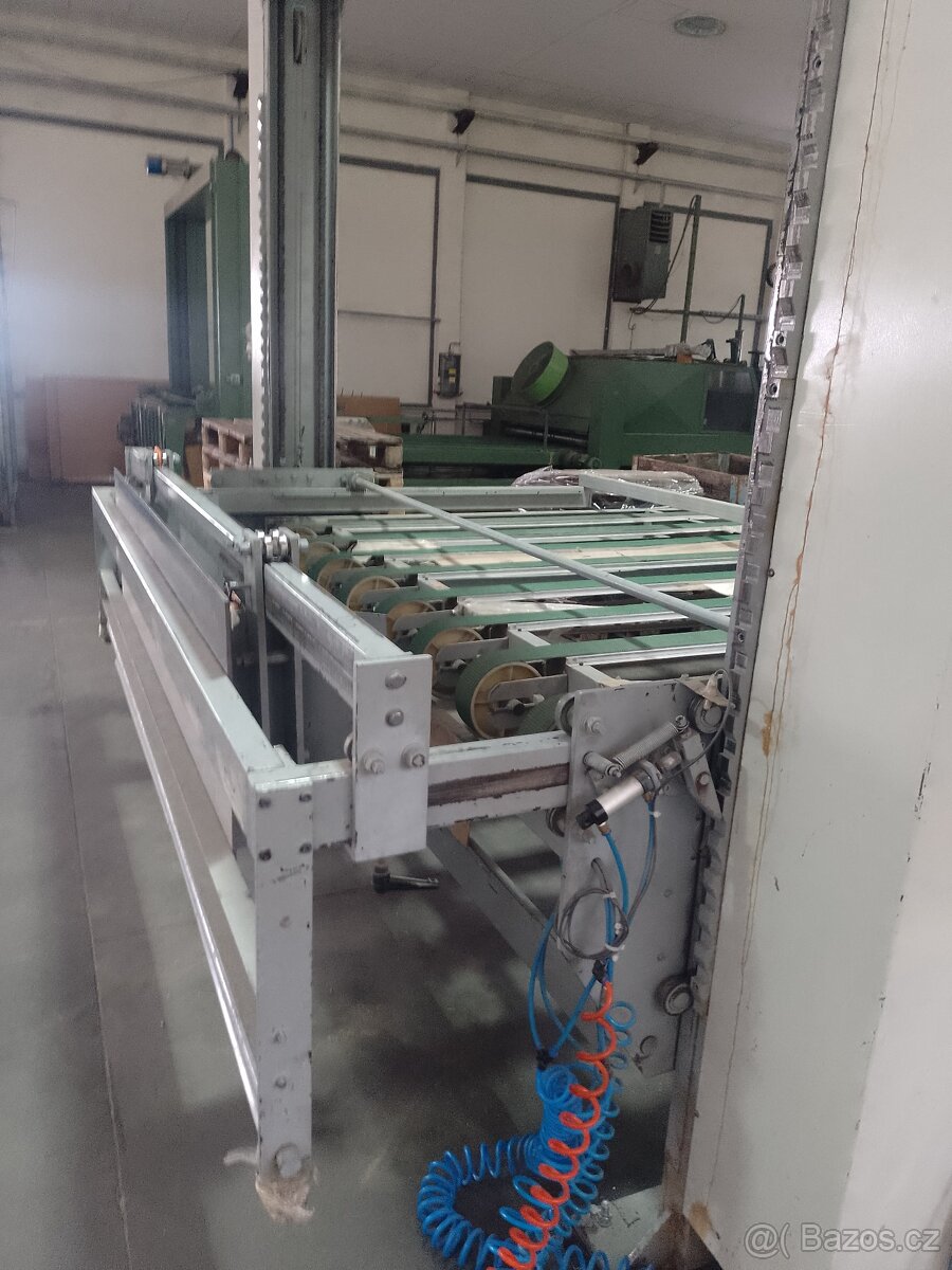 4 farebné flexo slotter rotation cutting stacker - 2