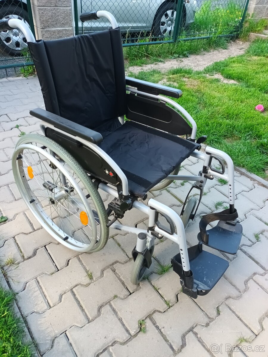 Mechanický invalidní vozík - 2