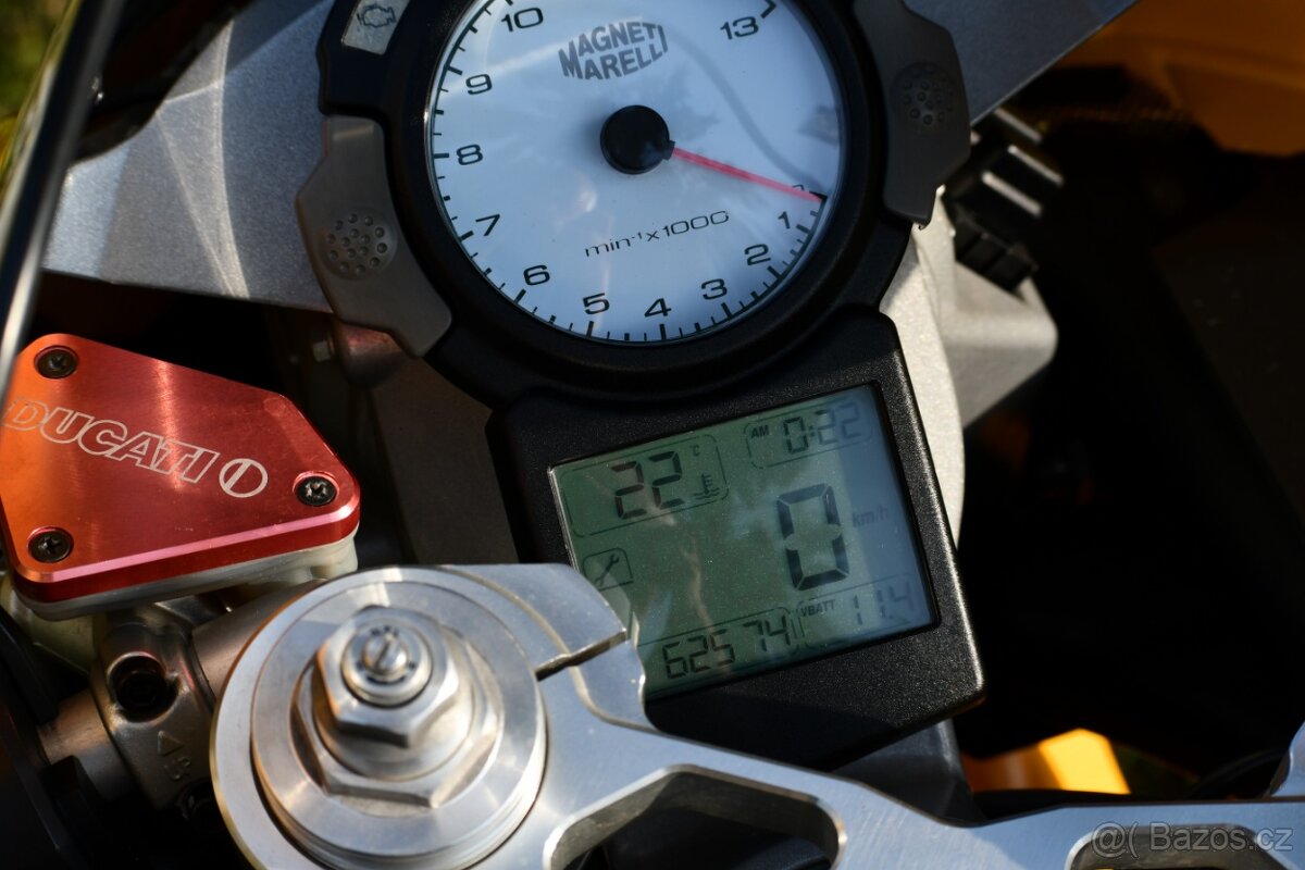 Ducati 749 - 2
