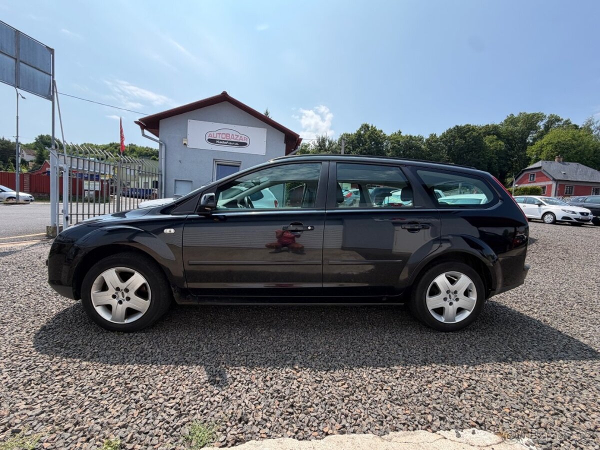 Ford Focus, 1,6 74kW, SERVISKA - 2