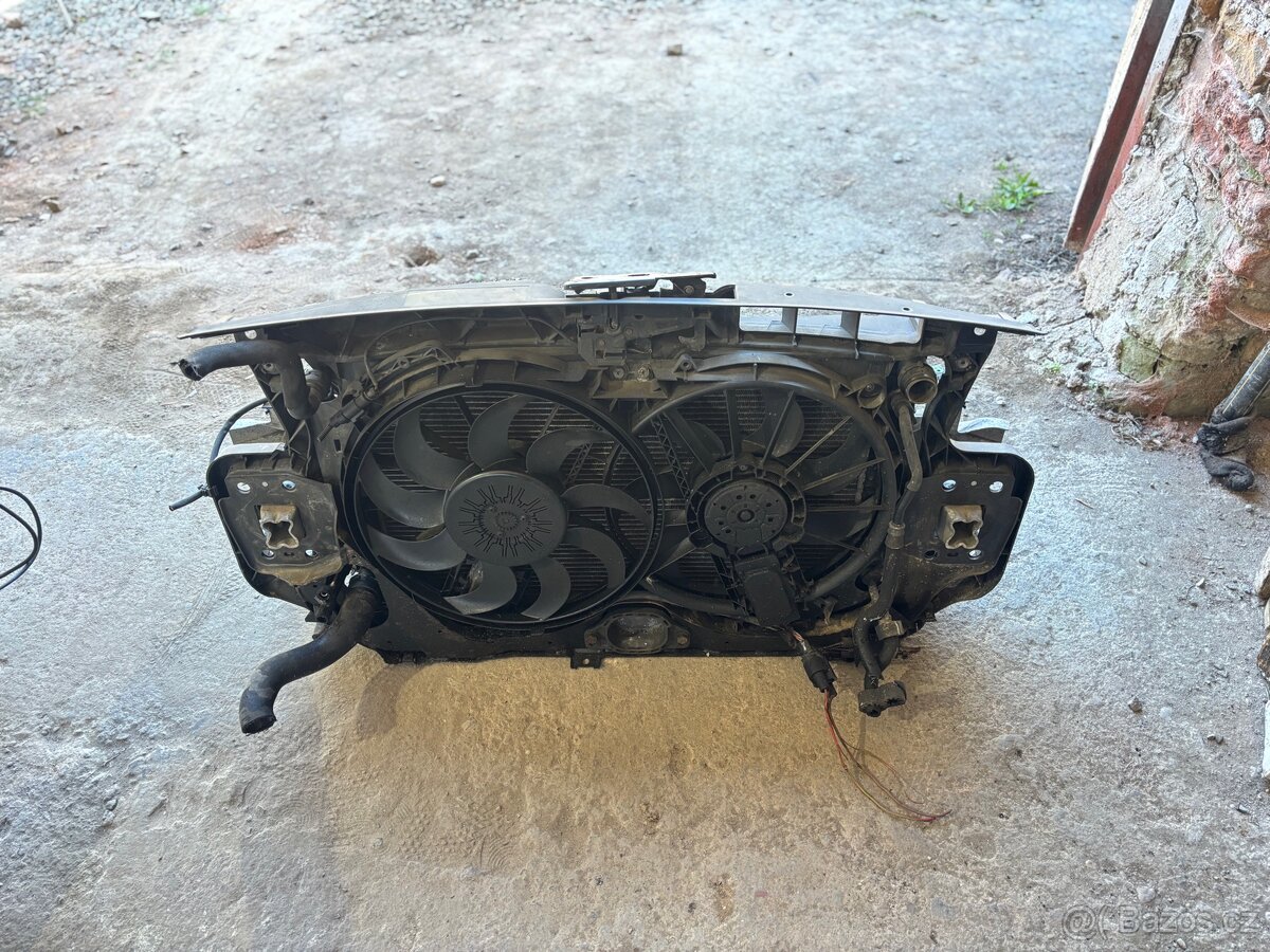 Audi A6 4F chladičová stěna - 2