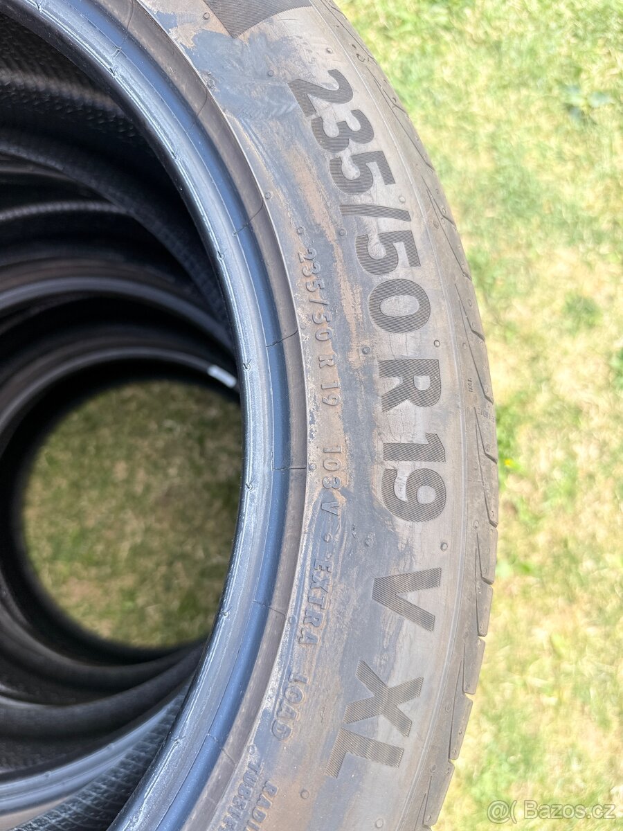 235/50 R19 - 2