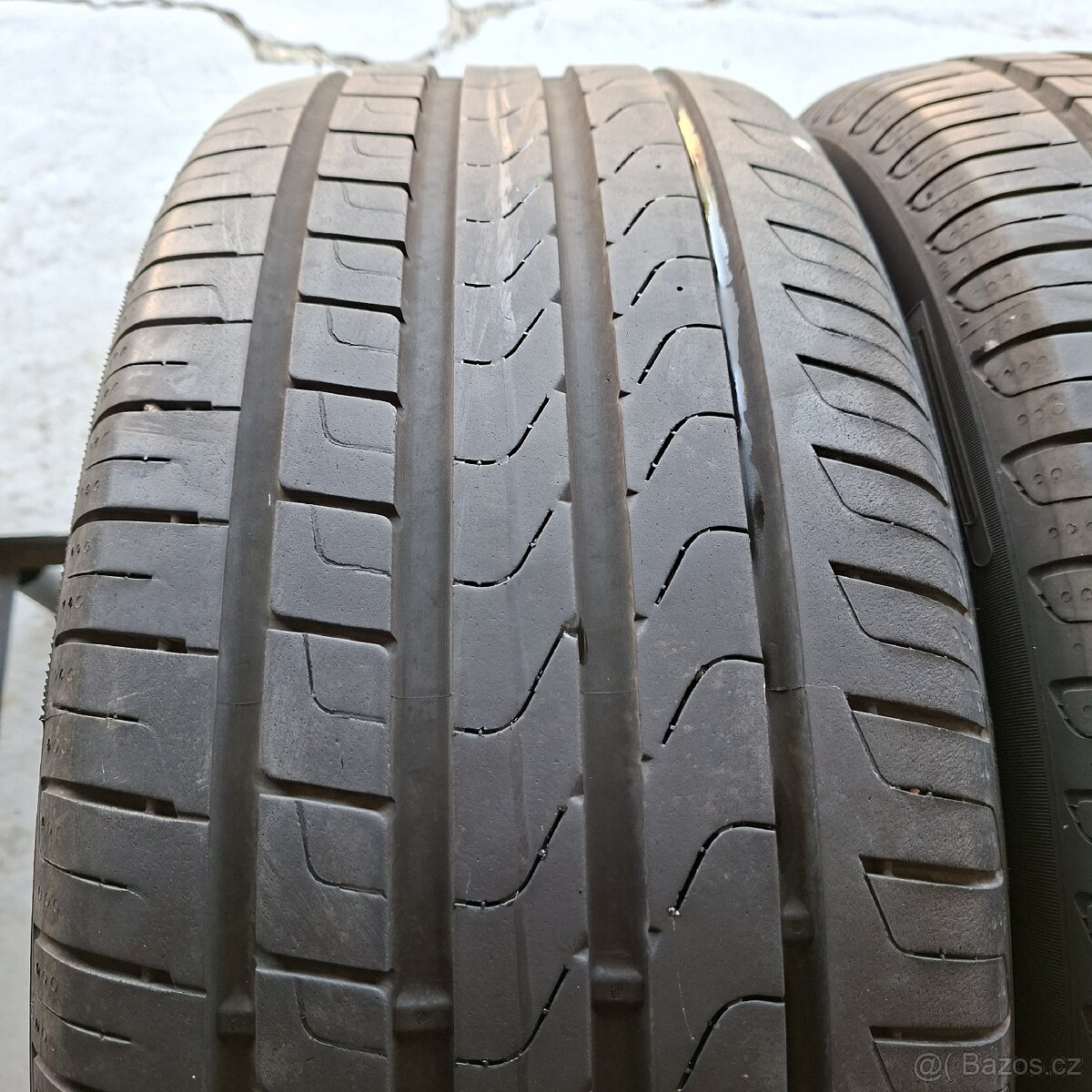 Letní pneu 235/45/20 - 2