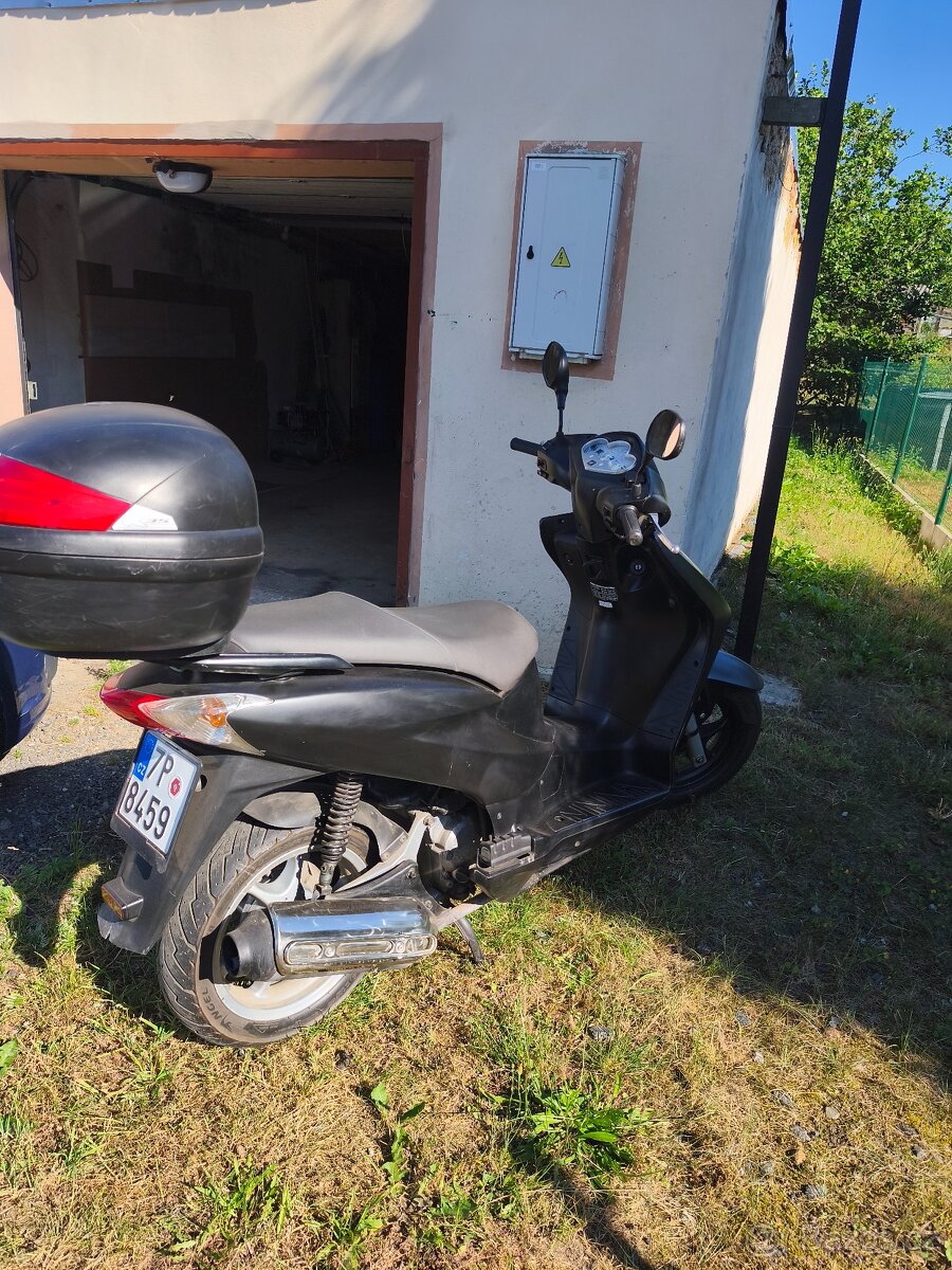 Prodám Hondu Dylan 125 ccm - 2