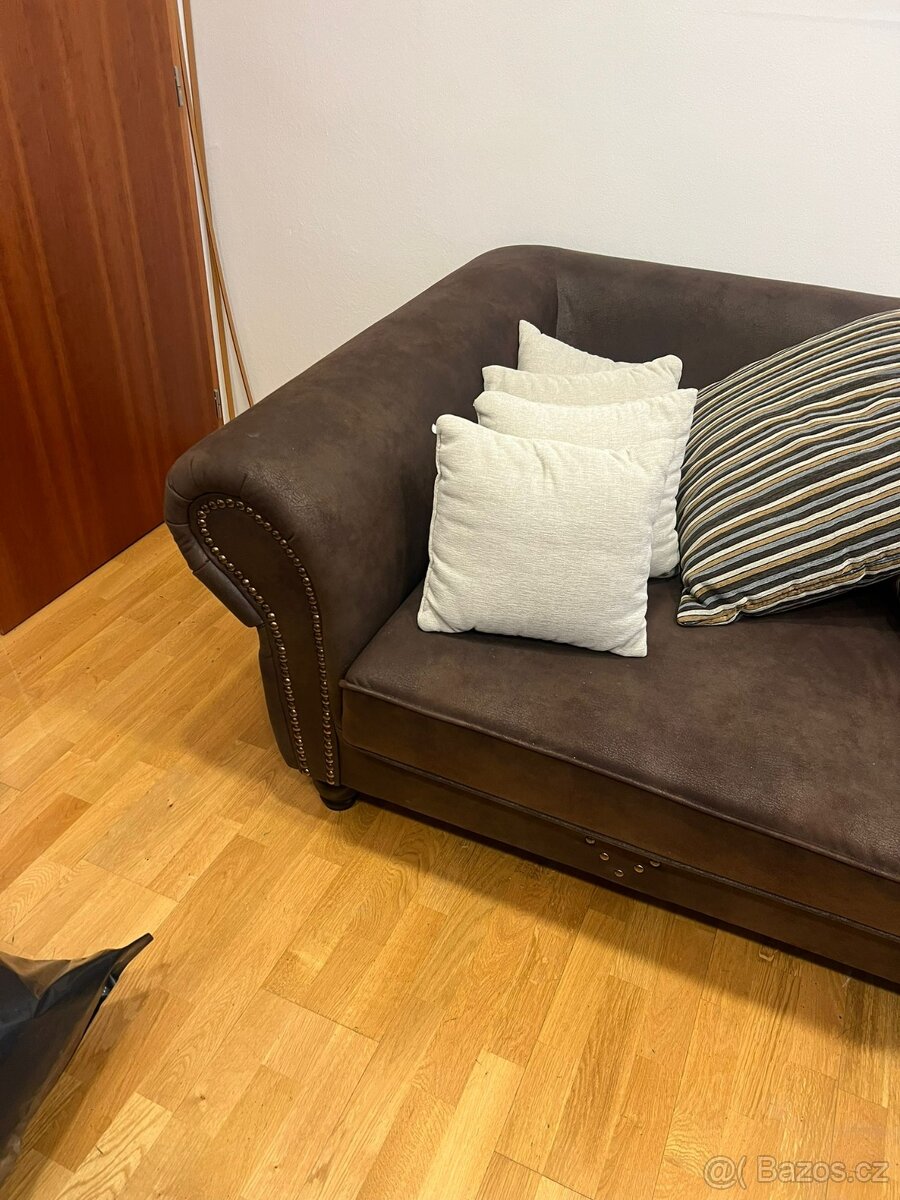 Pohovka Chesterfield - 2