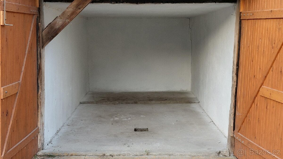 Pronájem garáže 16 m² - 2