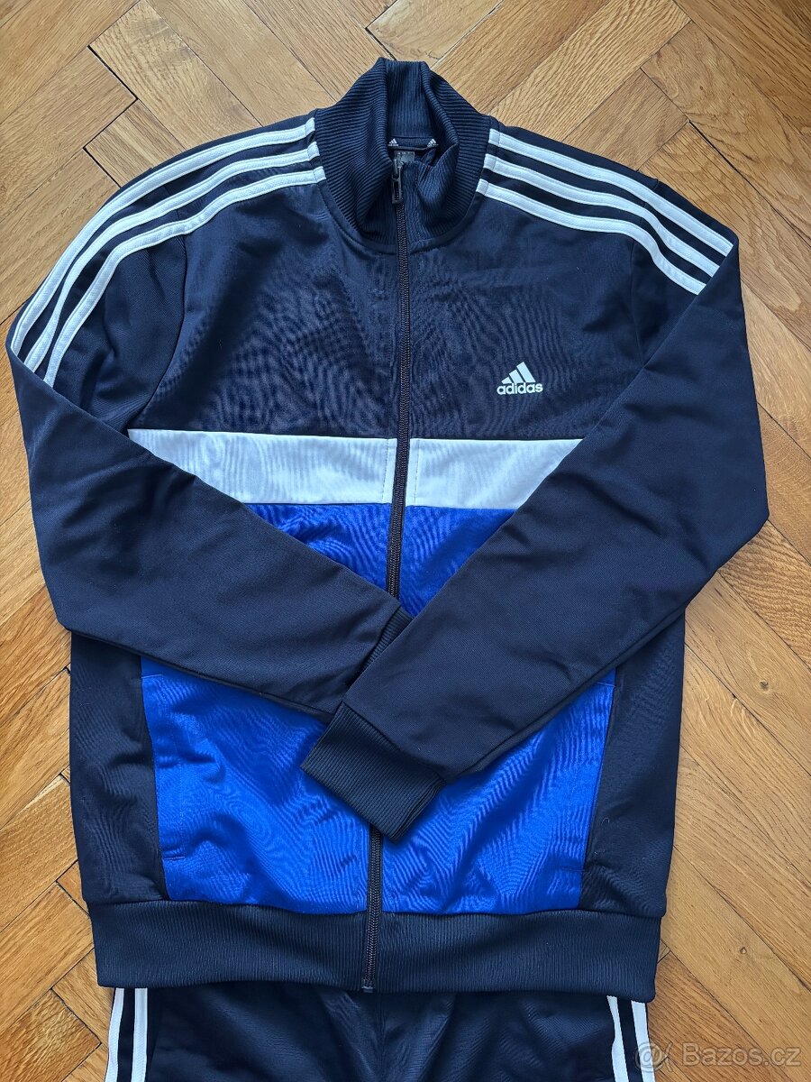 Souprava Adidas vel. 164 - 2
