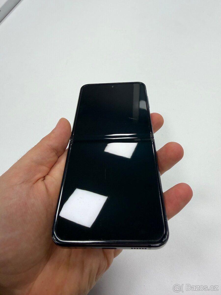 Galaxy Z FLIP4 - 2
