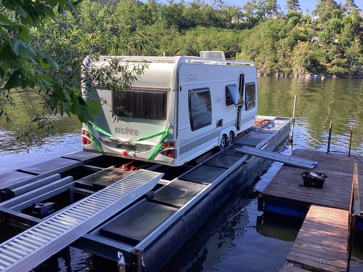 Karavan na vodě, Houseboat - 2