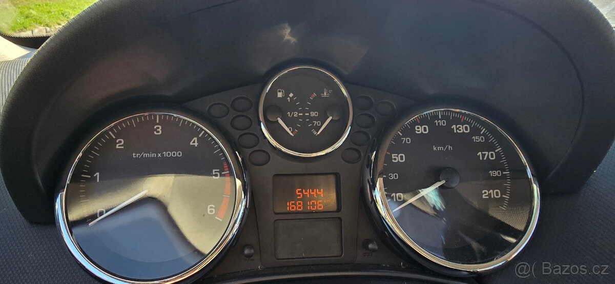 Peugeot 207 - 2