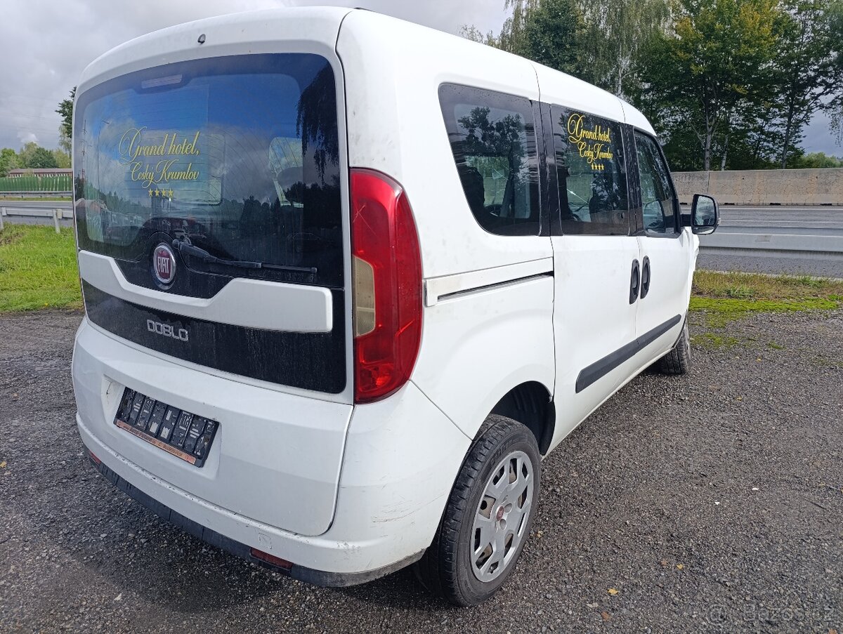 Fiat Doblo 1.6 77kw nafta NA DÍLY - 2