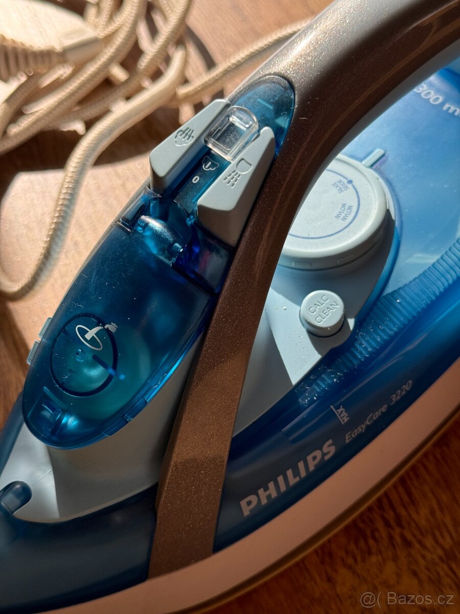 PHILIPS Easy Care 3220 Napařovací žehlička - 2
