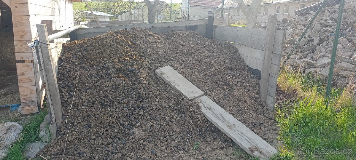 Koňský hnůj - 2