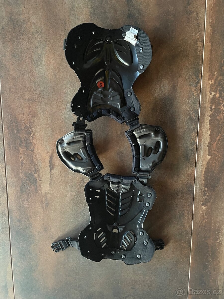 Chránič páteře a hrudníku FOX - 2