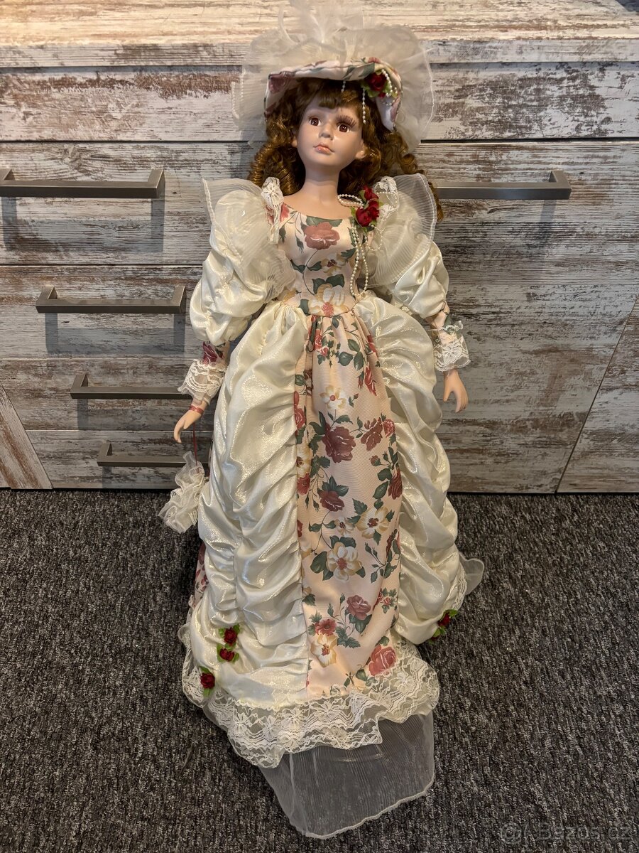 Porcelánová panenka - 2