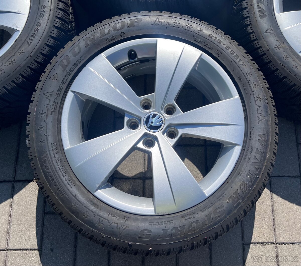 Superb - 17 Triton + zimní 215/55 R17 Dunlop 8mm - 2