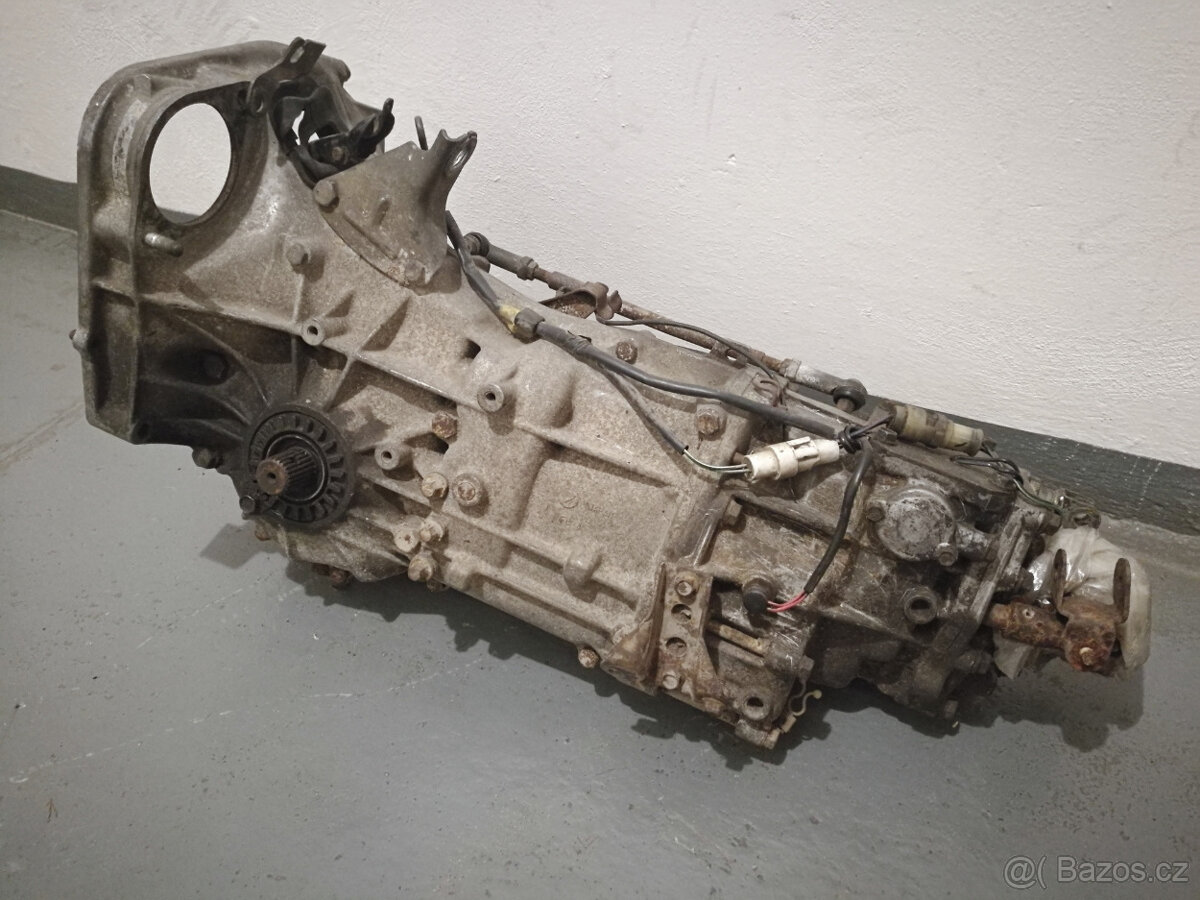 SUBARU LEONE 1800 - převodovka, řízení, světla aj. díly - 2