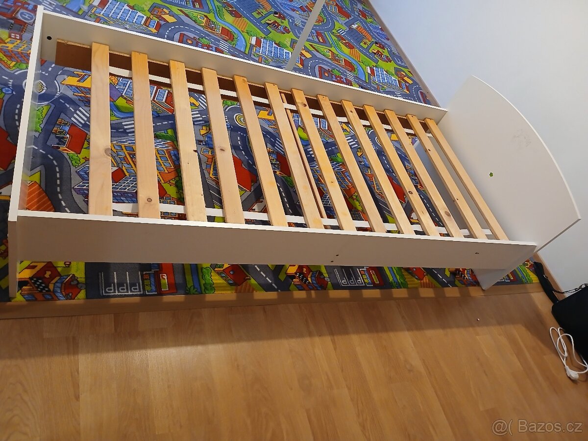 Rám postele s roštem 90x200+noční stolek - 2