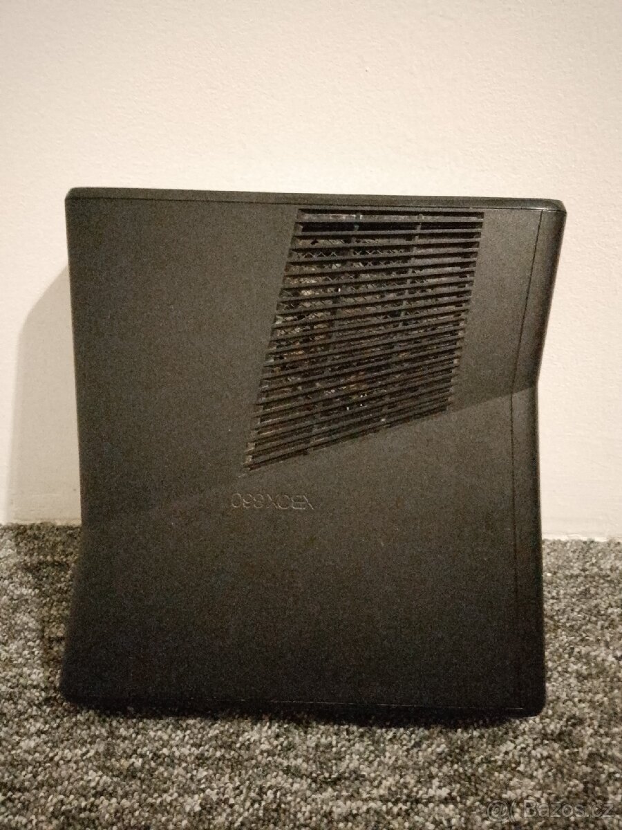 Prodám Xbox 360 S 4GB + hra , vánoční dárek 🎄 - 2