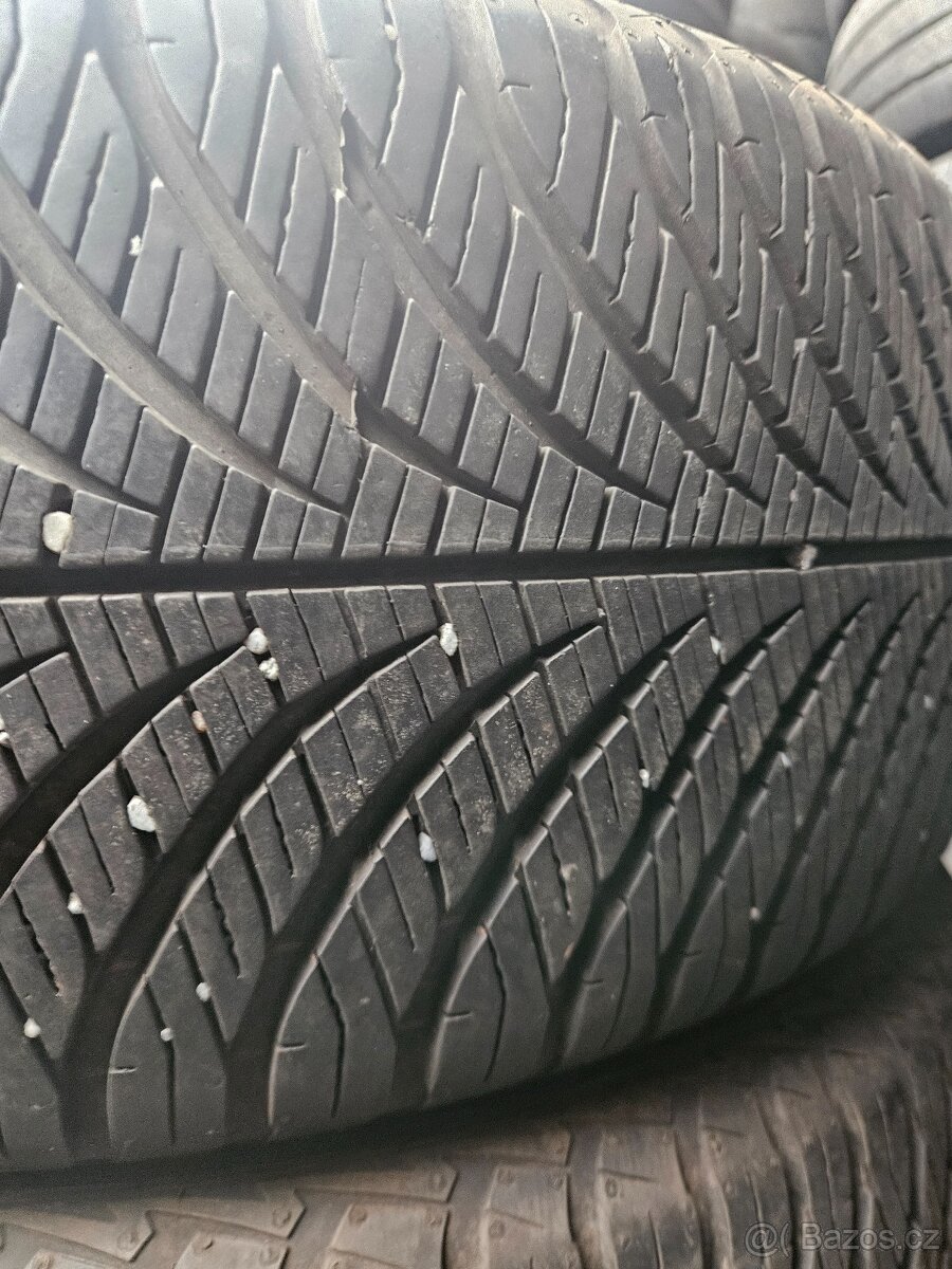 215/50R17 95V XL Vector 4Seasons GOODYEAR - 2