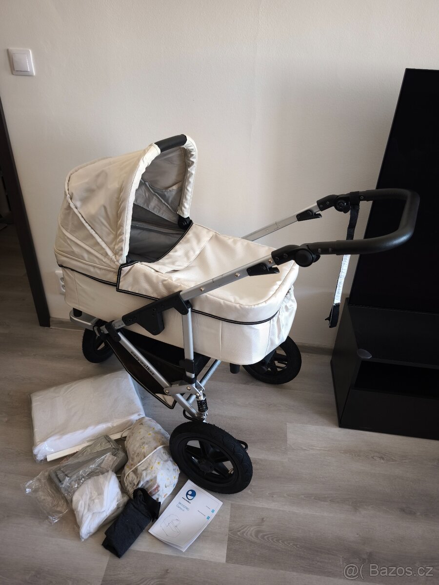 Easywalker SKY Plus 2.0 vč. korbičky a příslušenství - 2