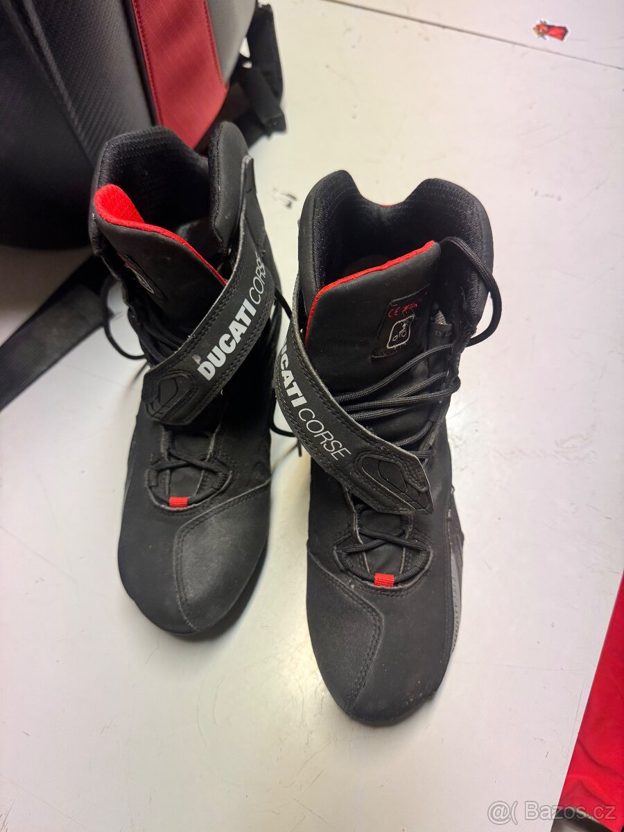 Batoh a boty Ducati - 2