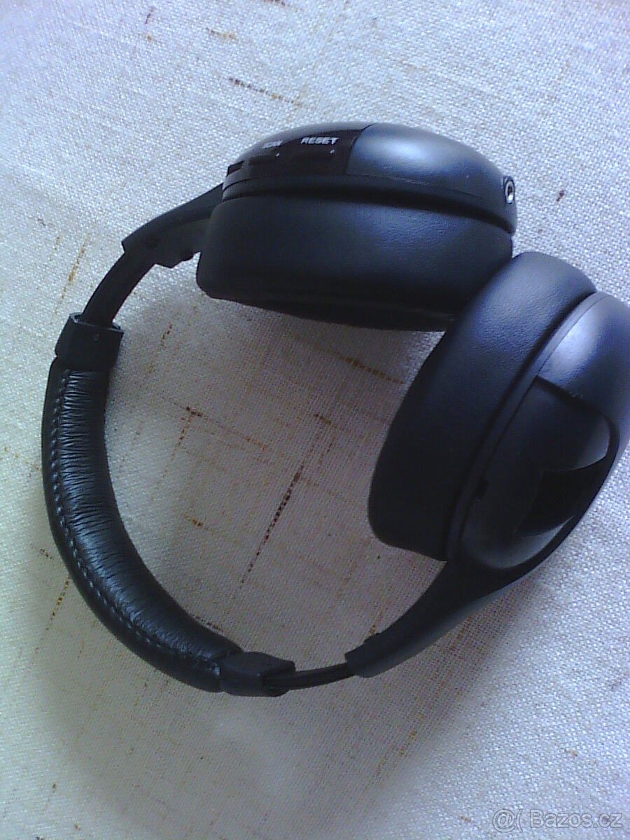 SLUCHÁTKA S RÁDIEM - 2