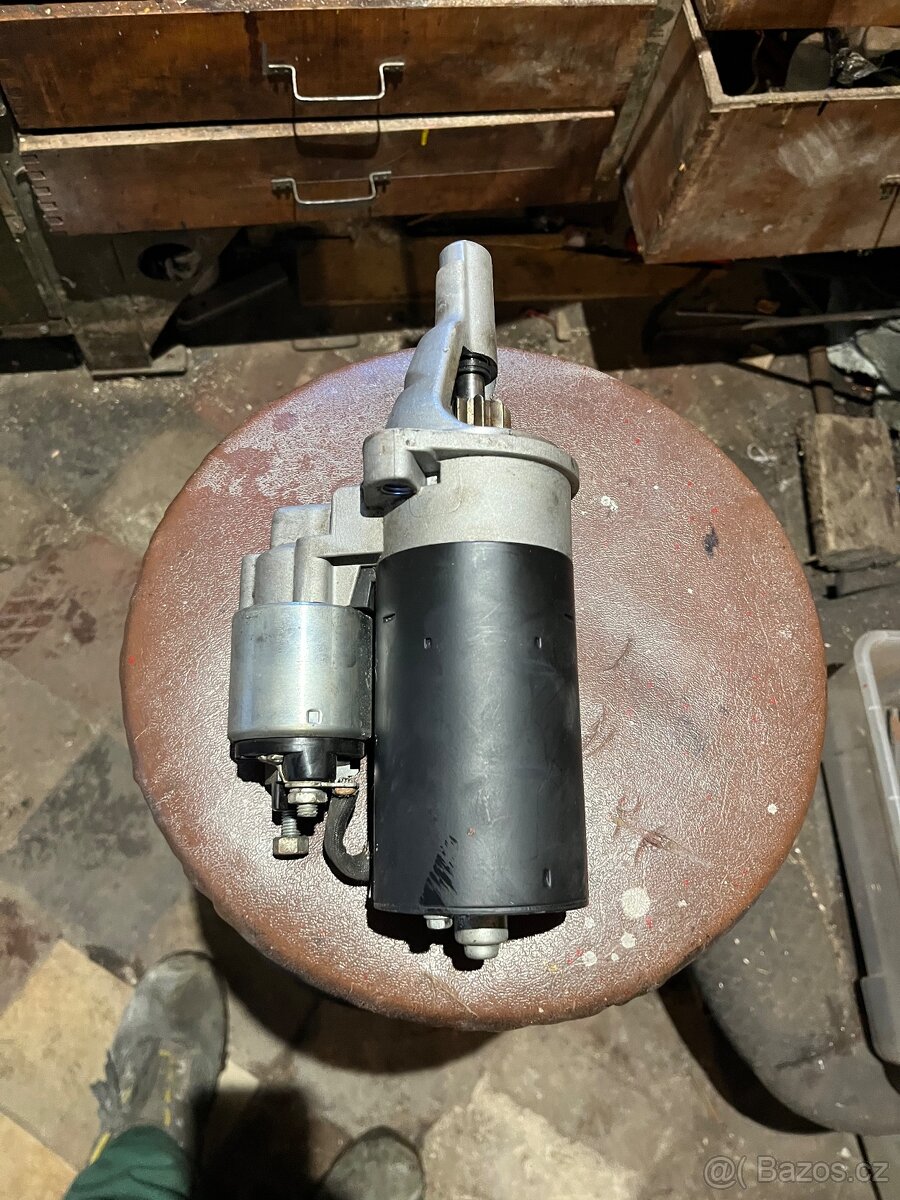 Startér 2.5 tdi 110kw afb - 2