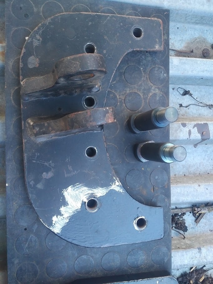 Zetor 5245 držáky pístnice orsty - 2