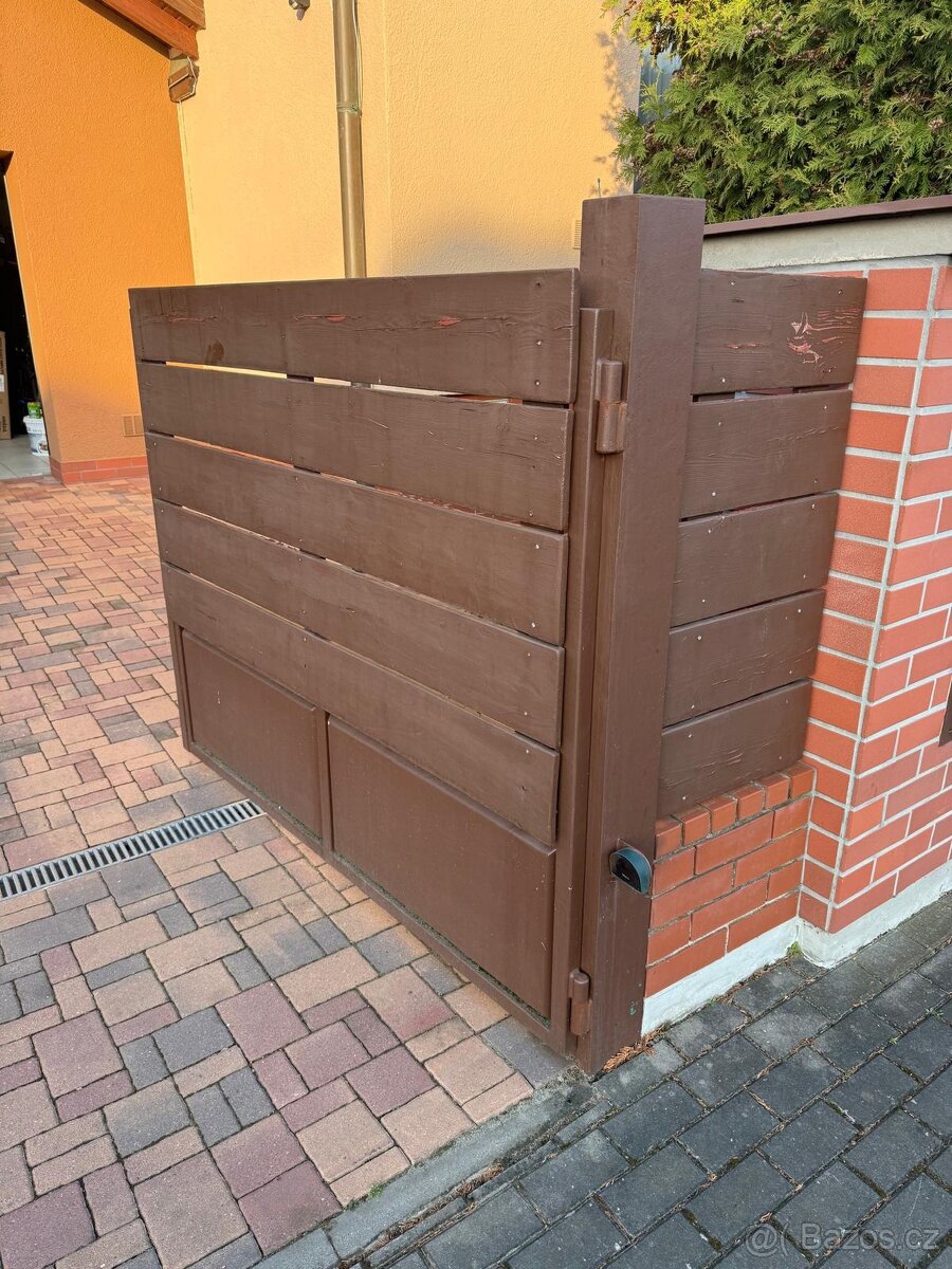 Ocelová dvoukřídlová brána - 2