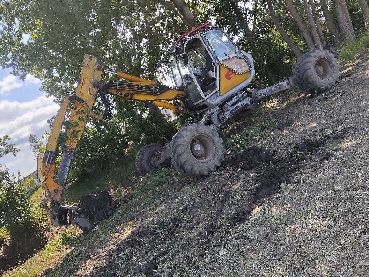 Menzi muck - 2