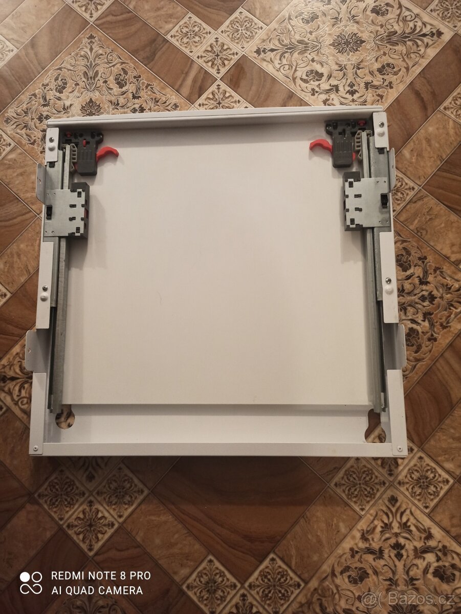 Výsuvný mezikus pro všechny tipy značek. - 2