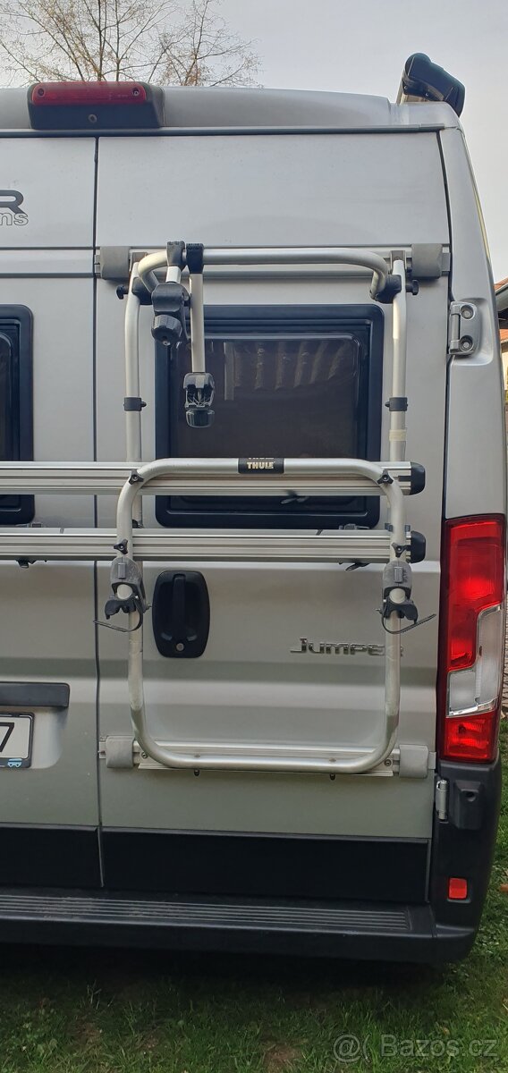 Nosič kol Thule - 2