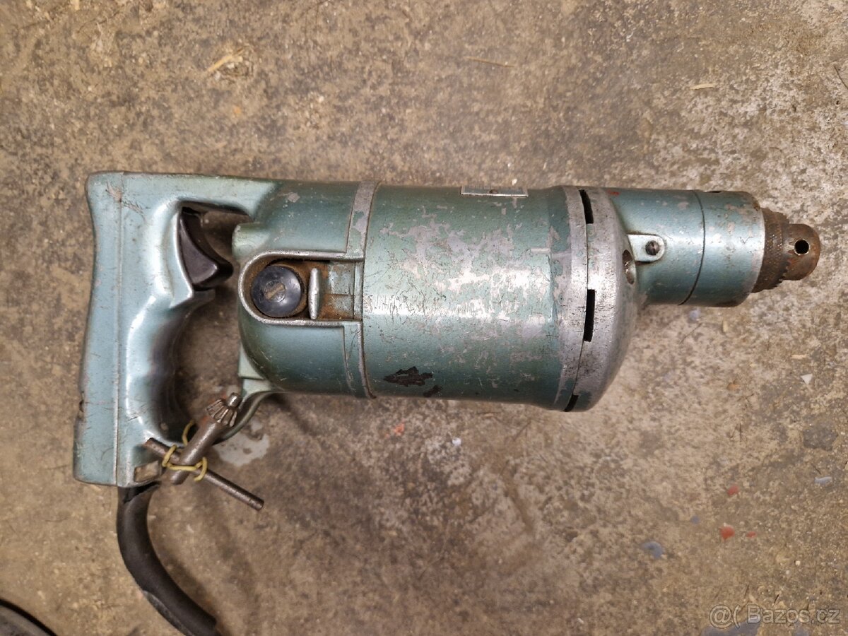 starožitná vrtačka ČKD - 2