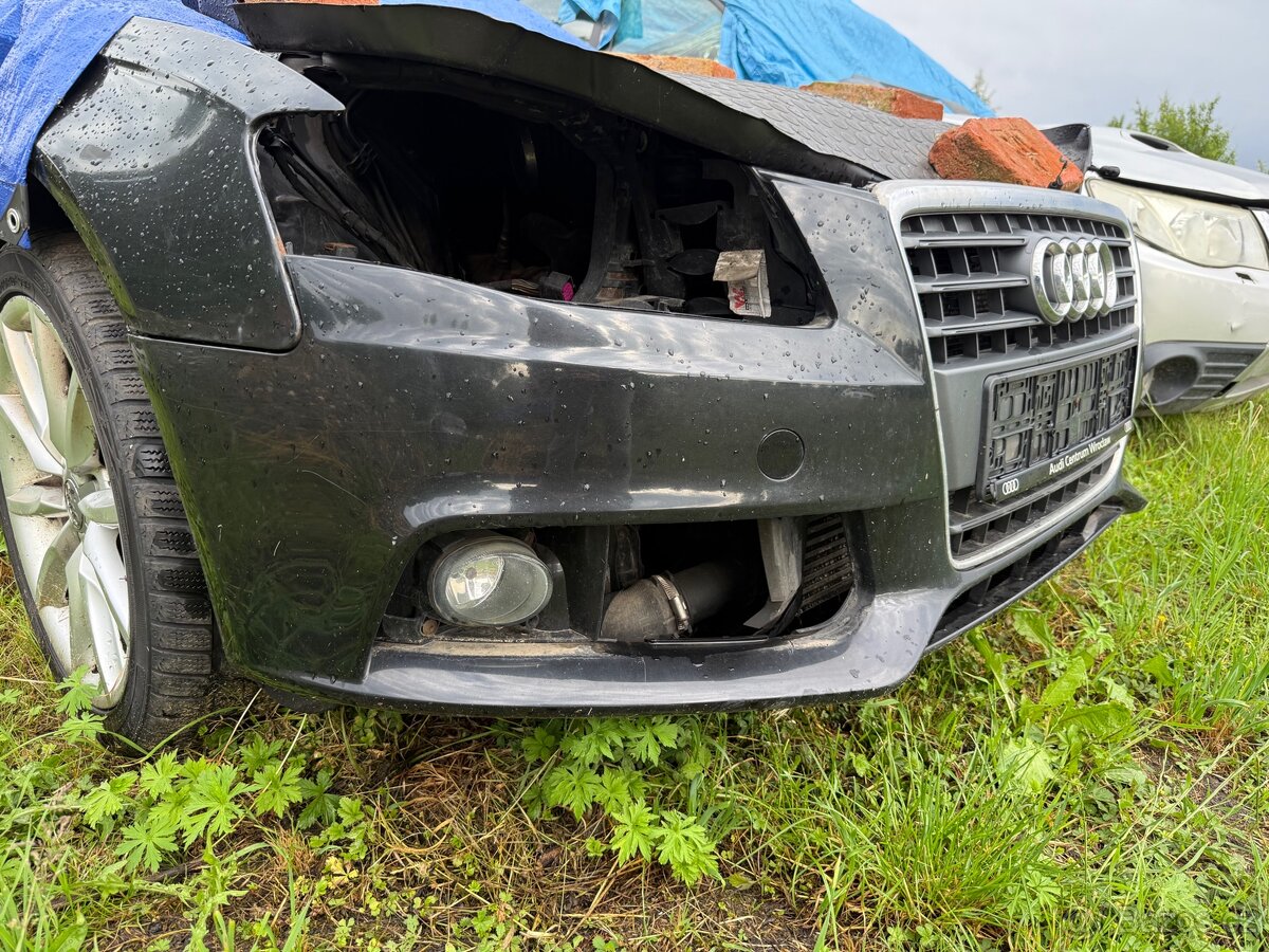 Přední naraznik Audi a4B8 barva LZ9Y - 2