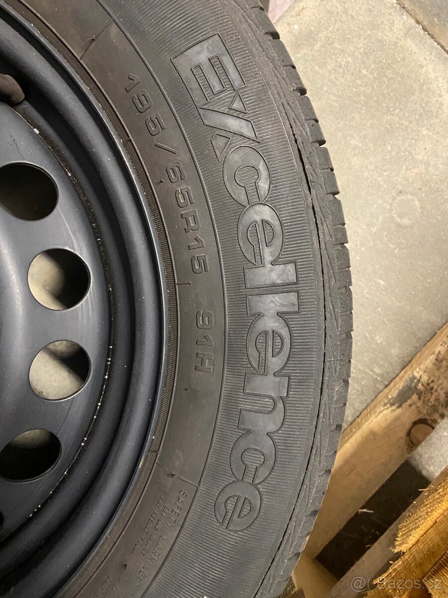 Pneu s disky 195/65 R15 - 2
