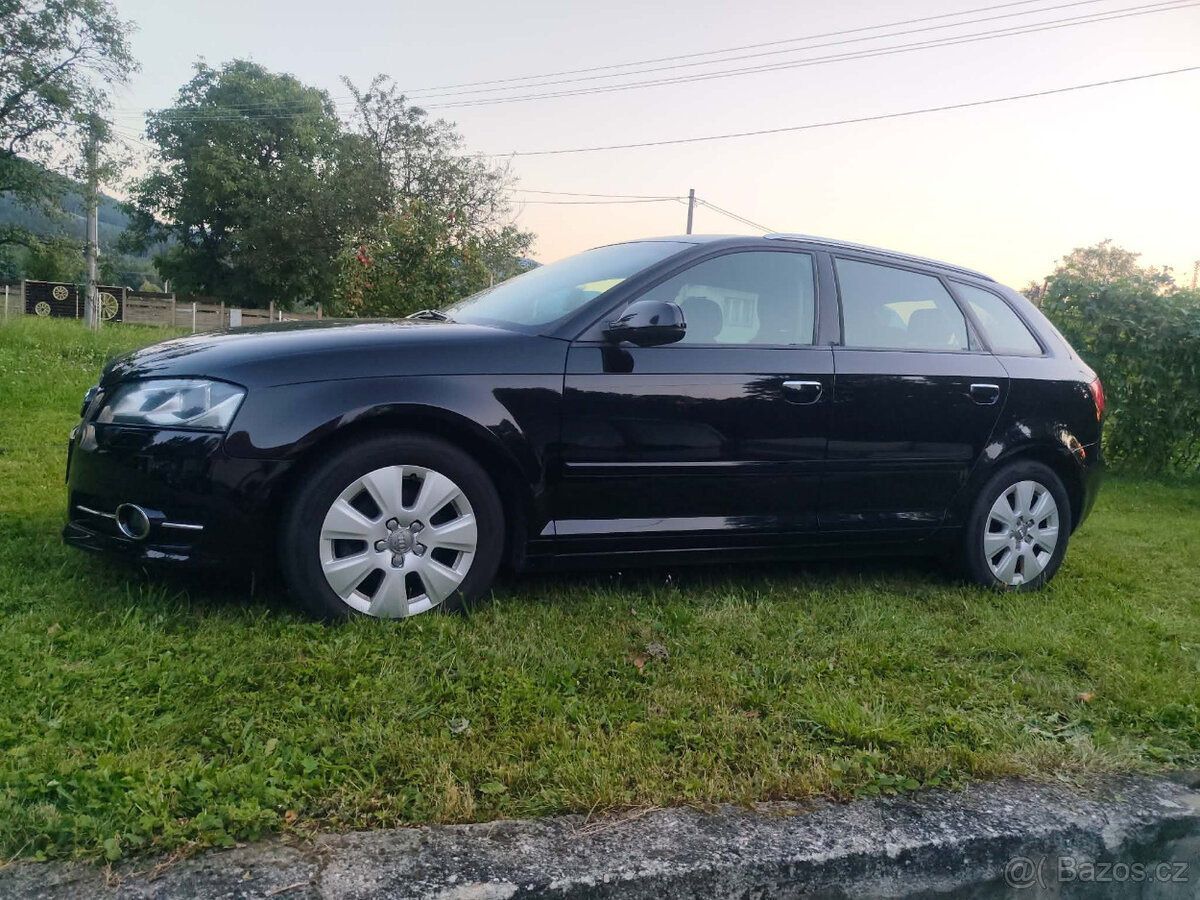 Audi A3 Sportback - 2