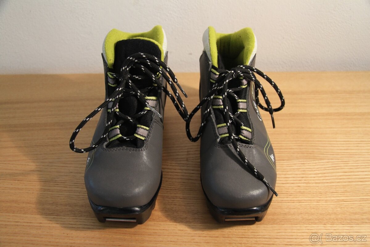 Běžkové boty Quechua NNN vel. 32, stélka 20,5cm - 2