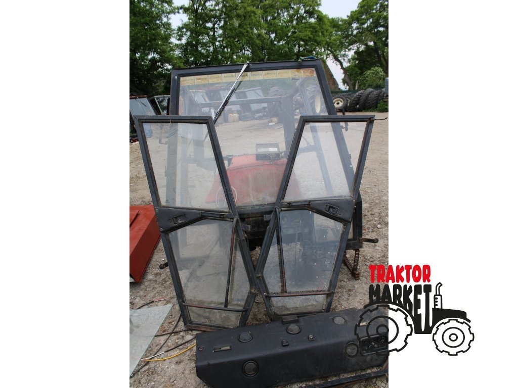 Zetor 8111-16145 kabina rám, dveře, střecha, panel - 2