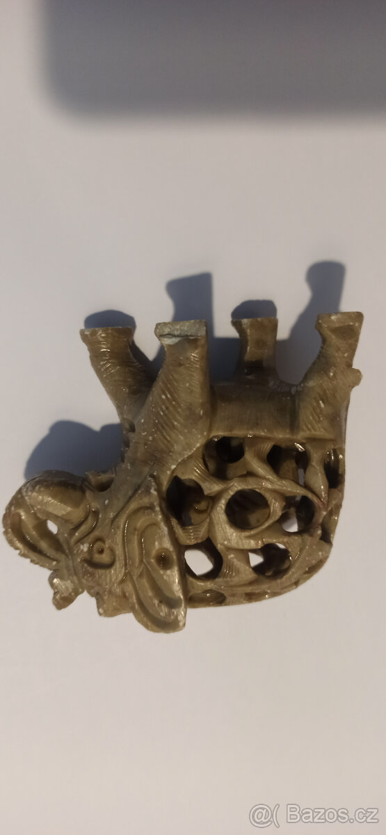 soška slona z nerostu - 2