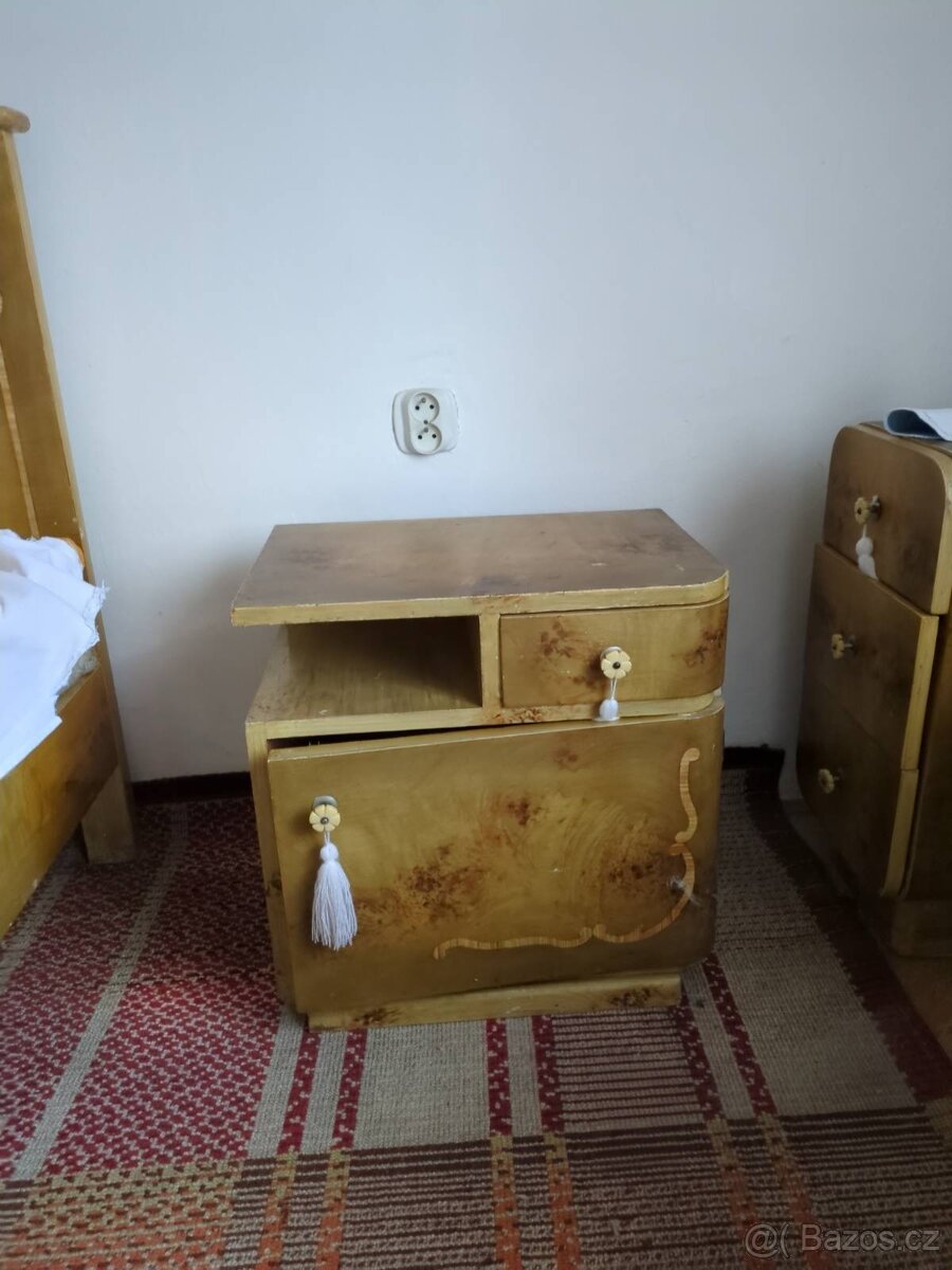 Daruji za odvoz postel a noční stolek - 2