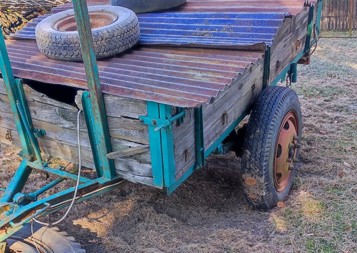 Dvoukolovy traktorový vlek - 2