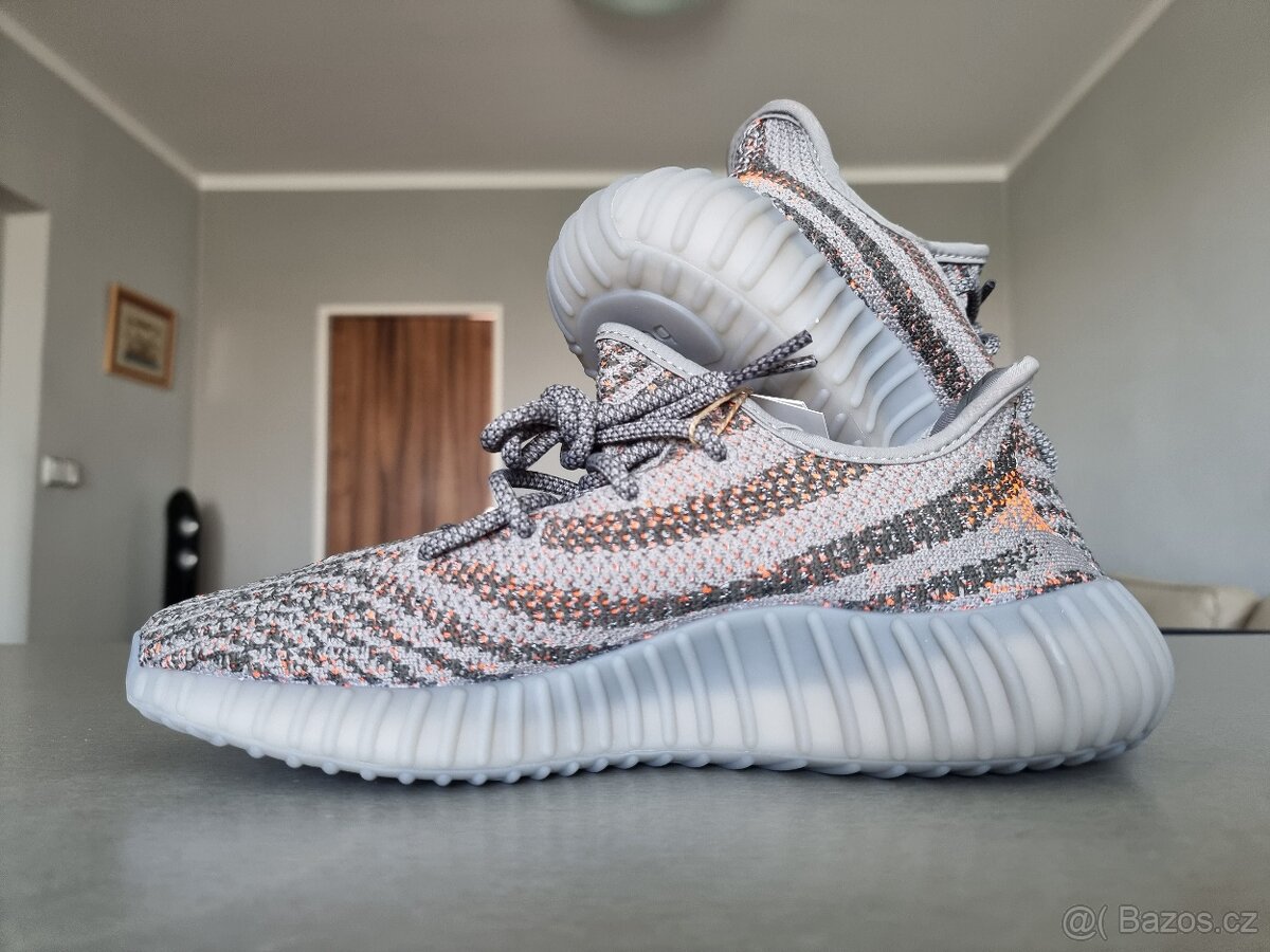 Adidas Yeezy Boost 350 v2 Beluga Reflective - 2