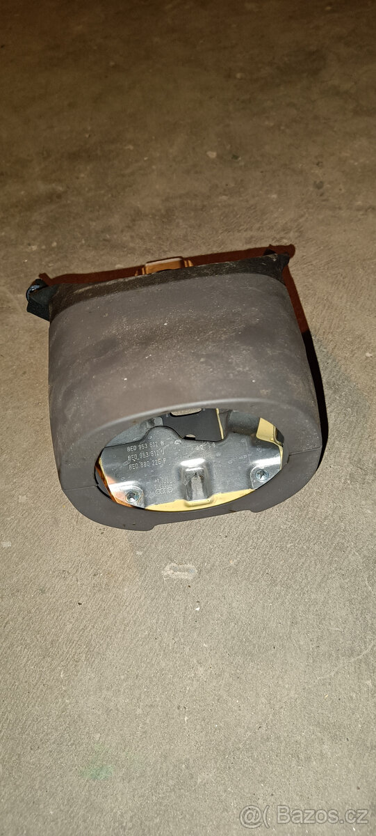 Plast kolem volantu pro dodelani tempomatu Audi A4 B6 a B7 - 2