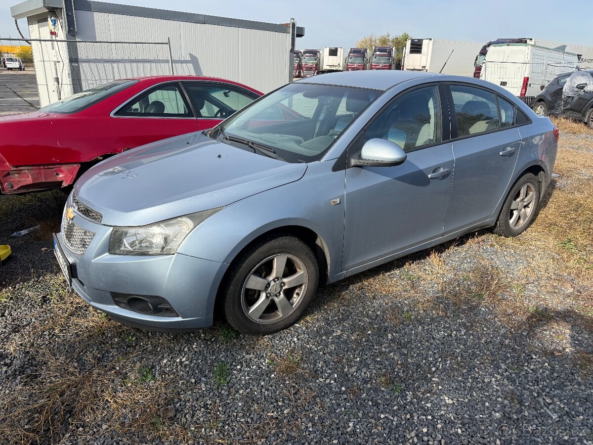Chevrolet Cruze 1.6i - 2