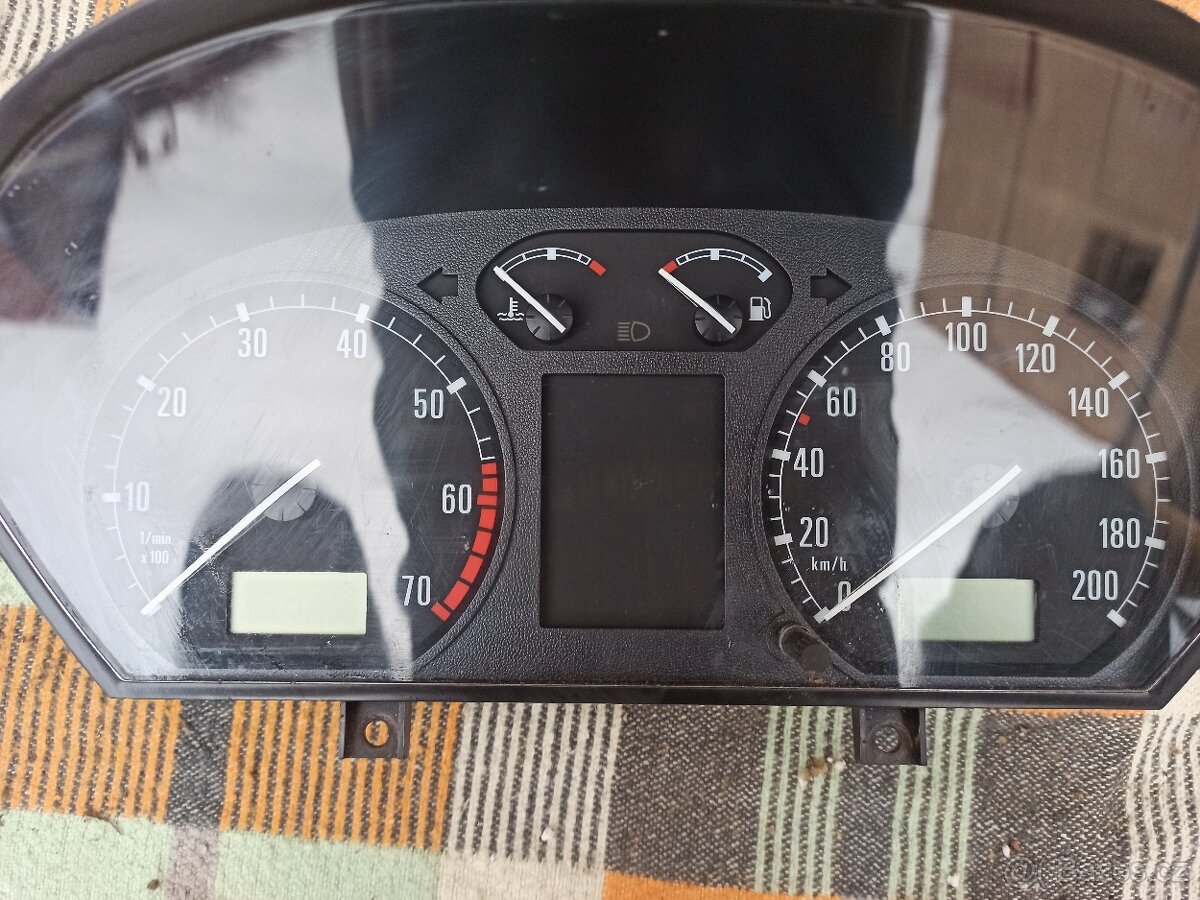 Prodám budíky z Fabia 1 - 2