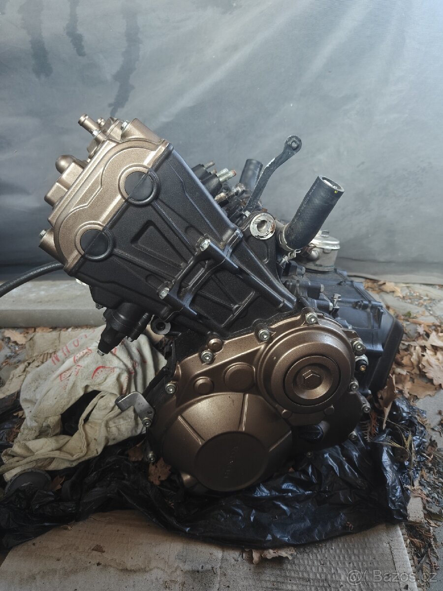 Motor Honda CB650F - 2