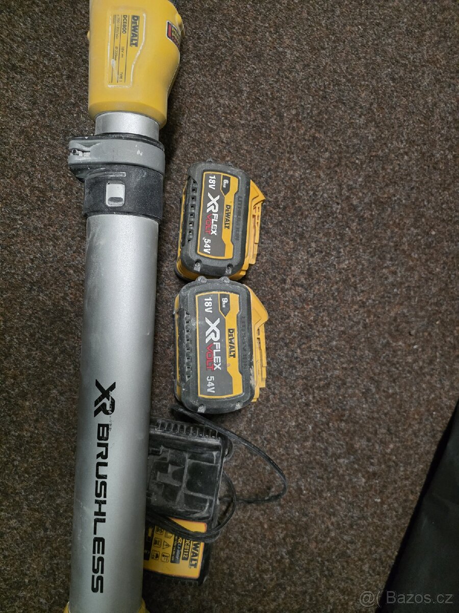 Aku bruska na sádrokartony 18V DeWALT DCE800T2 - 2