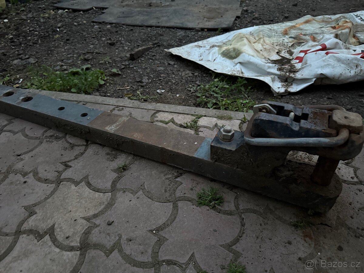 Závěs na traktor - 2