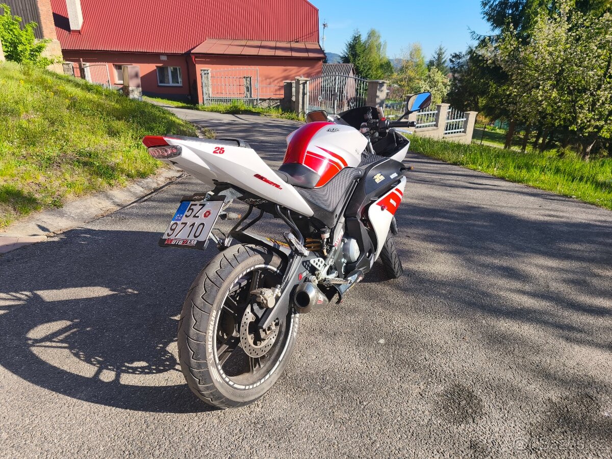 Yamaha yzf r125 - 2